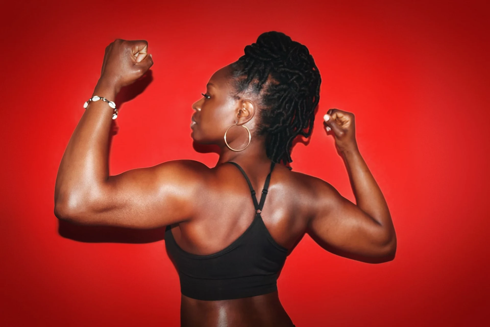 Linda Orji showing her strength in her original fitness photoshoot